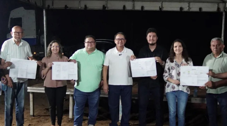  Prefeito Ednei Amorim assina ordem de serviço para construção do Mercado de Animais em São João