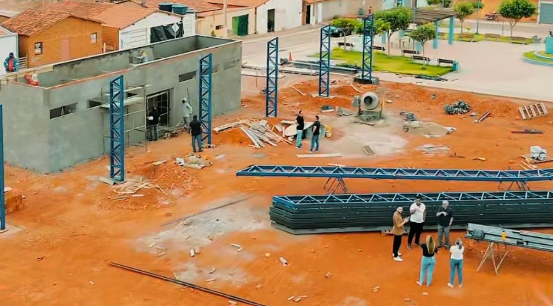 Obras de construção de Nova Escola e Quadra de Esportes em Queimada Nova avançam em ritmo acelerado