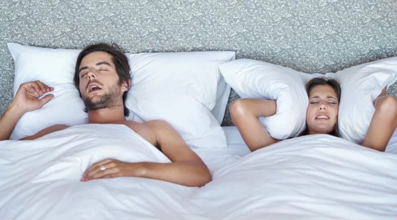 Ronco alto e persistente pode ser um alerta para outras doenças  | Reprodução 