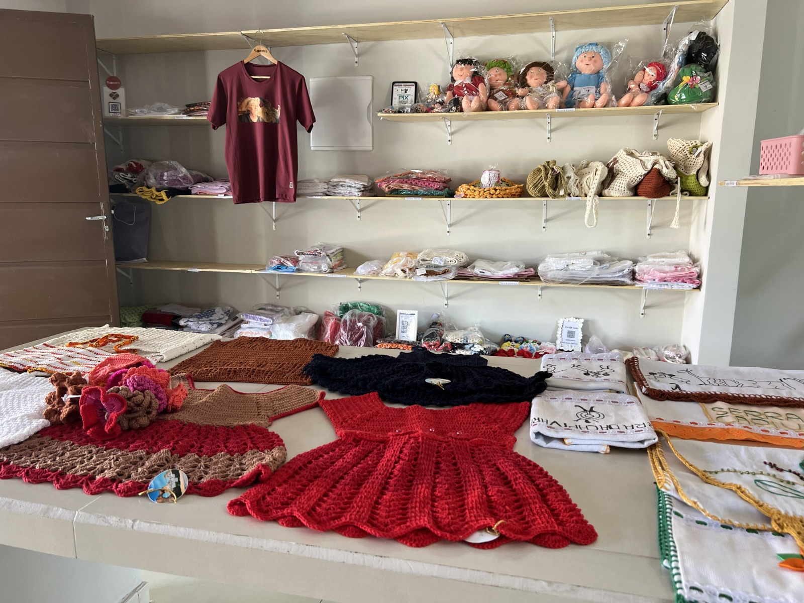 Ponto do Artesanato tornou-se referência ao turista e valorização dos artesãos - Imagem 2