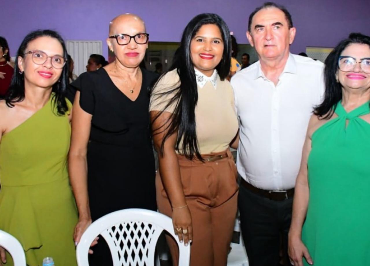 Prefeitura de Floriano promove festa em homenagem ao Dia do Professor  - Imagem 4