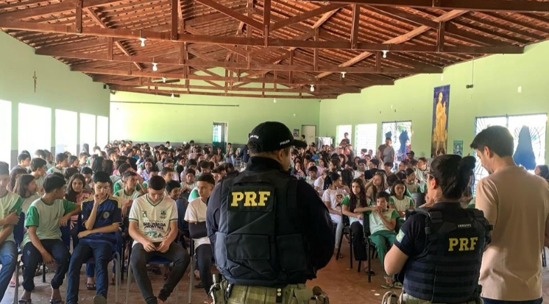 Prefeitura de São João da Fronteira promove Palestra Socioeducativa sobre o Trânsito na U.E. Mãe do Bom Conselho