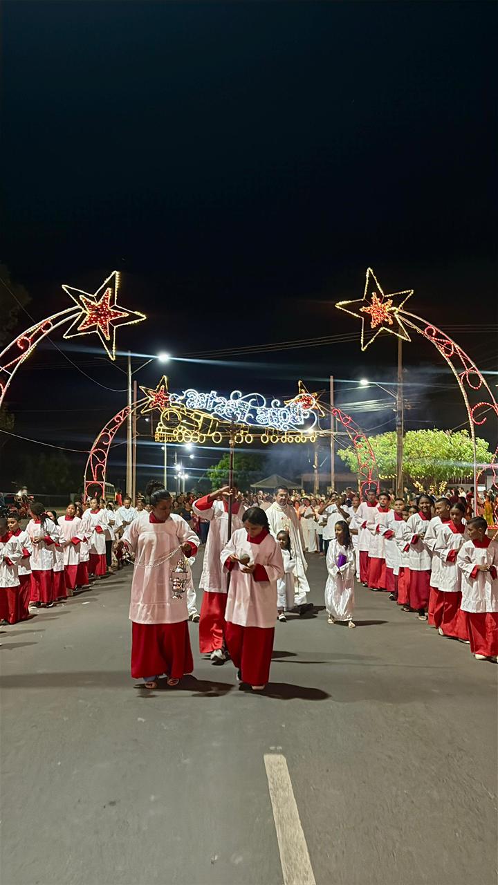 Procissão, Santa Missa e Benção do Presépio marcam abertura do Natal Luz em Nazária - Imagem 5