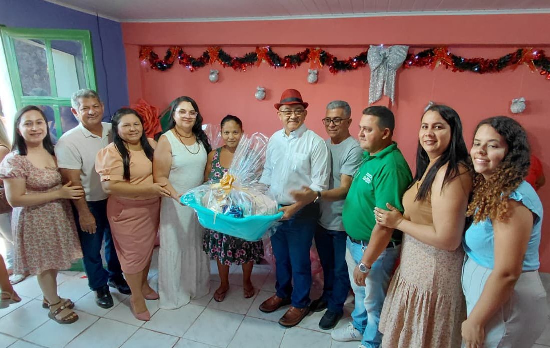 Entrega de Kits Enxoval para gestantes - Foto: Prefeitura de São João do Arraial