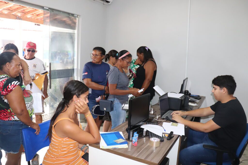 Com abertura das inscrições do Programa Minha Casa Minha Vida, SEMTAS registra dia movimentado - Imagem 3