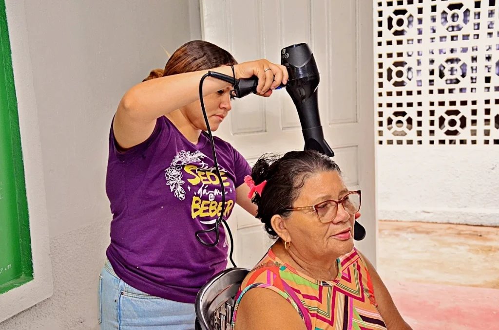 Com serviços de beleza, forró e muita animação, Social de Santo Antônio de Lisboa promove confraternização do Grupo Reviver - Imagem 4