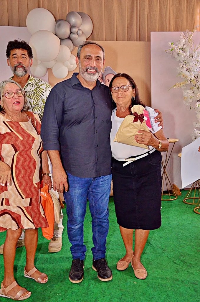 Com serviços de beleza, forró e muita animação, Social de Santo Antônio de Lisboa promove confraternização do Grupo Reviver - Imagem 3