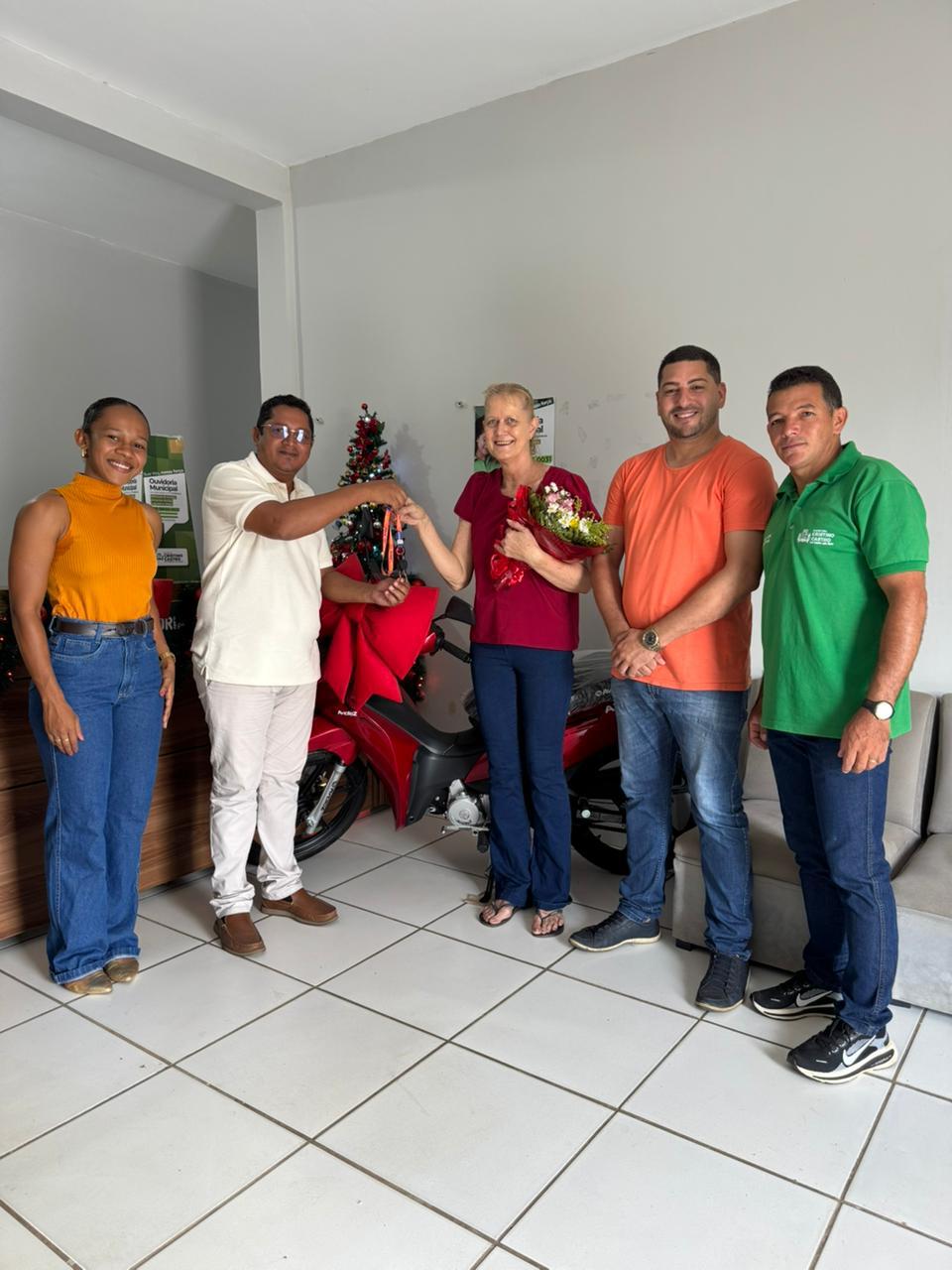 Prefeitura de Cristino Castro sorteia moto entre contribuintes com IPTU em dia - Imagem 2