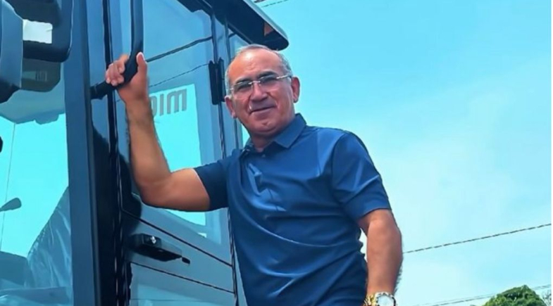 Assunção do Piauí recebe nova pá carregadeira para fortalecer serviços públicos no município