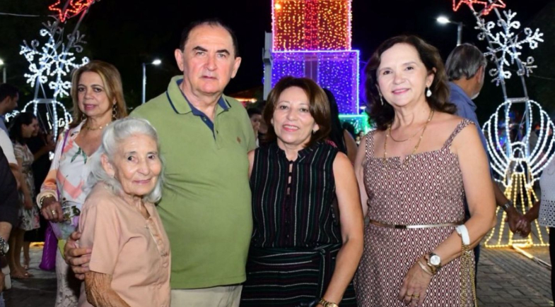 Prefeitura de Floriano realiza Natal Luz e Alegria 2025