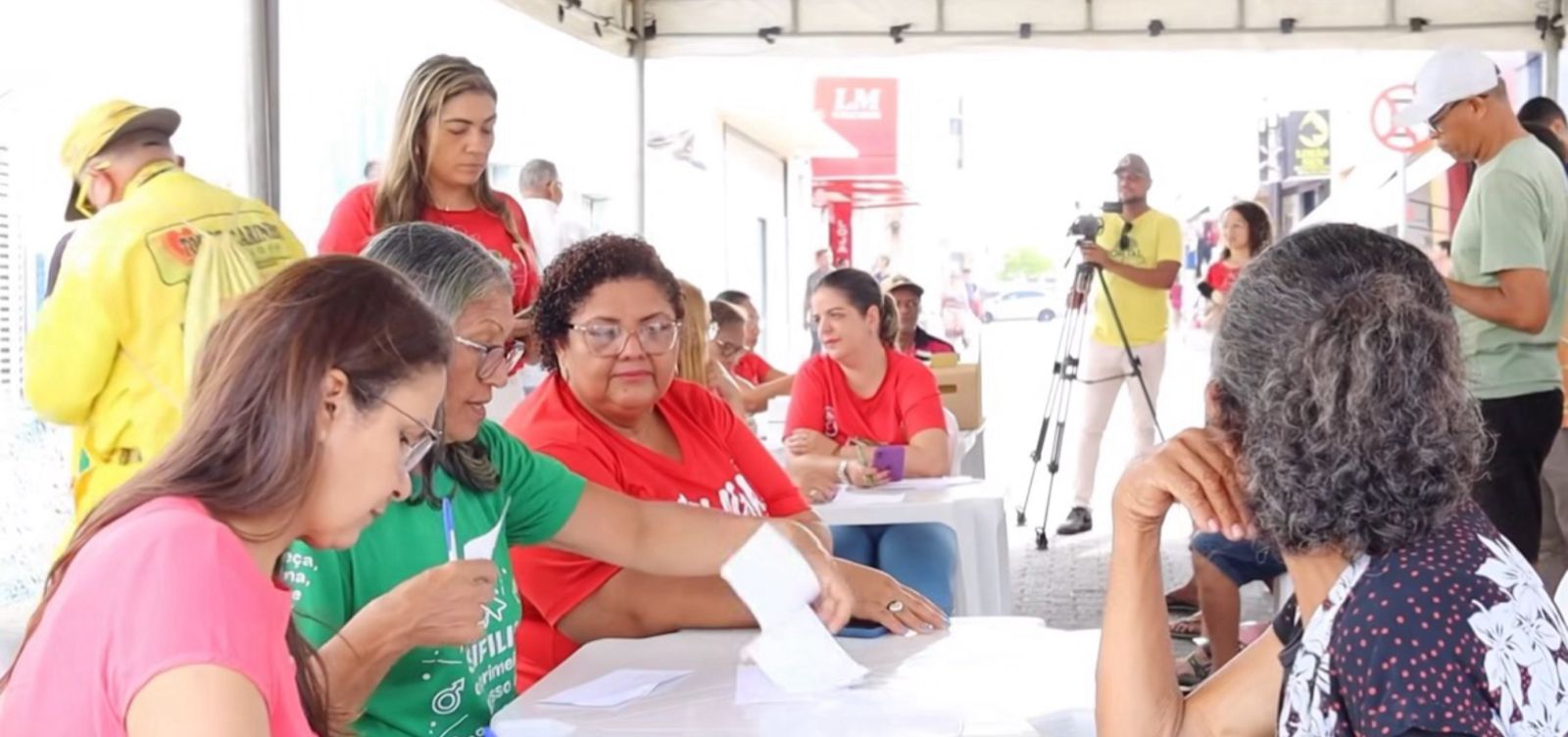 Floriano inicia campanha 'Nascer sem HIV, Viver sem AIDS' em alusão ao Dezembro Vermelho - Imagem 2