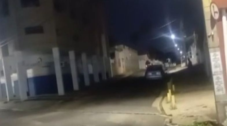 Homem é esfaqueado por garota de programa no Centro de Teresina após se recusar a pagar serviço; vídeo