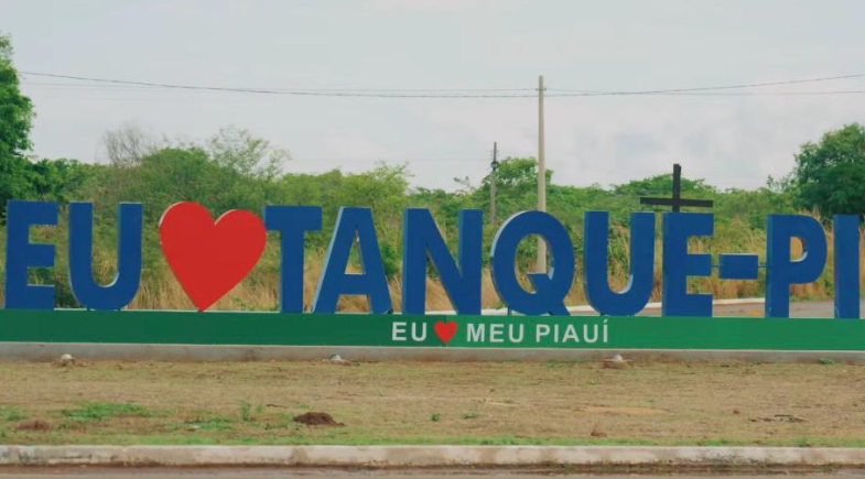 Prefeitura de Tanque do Piauí recebe novos equipamentos e veículo para a educação do município