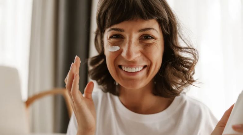 Dezembro laranja: Como se proteger do sol, prevenir o câncer de pele e os cuidados essenciais 