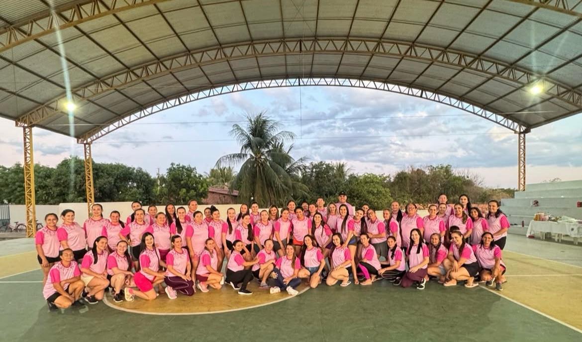 Entrega de novo fardamento do Programa Vida Ativa - Foto: Prefeitura de Cocal