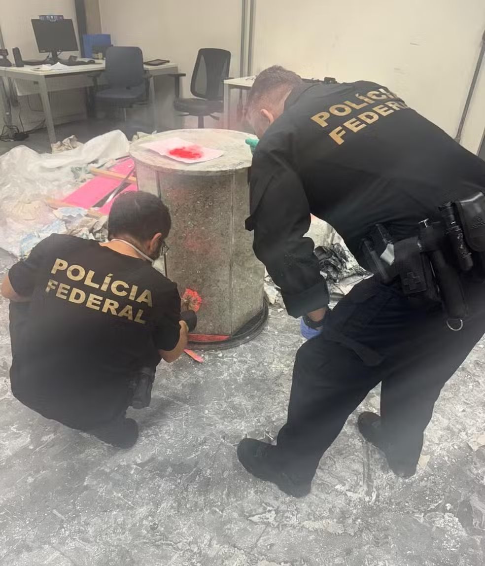 Droga estava armazenada em móveis. — Foto: Polícia Federal