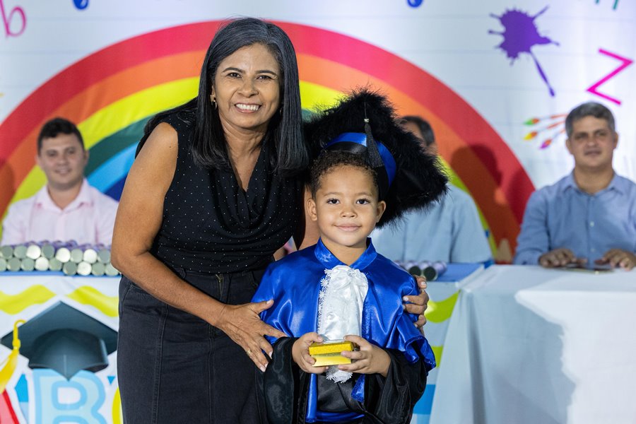 Lagoa do Piauí celebra Formatura do ABC em noite marcada por emoção e valorização da educação - Imagem 1