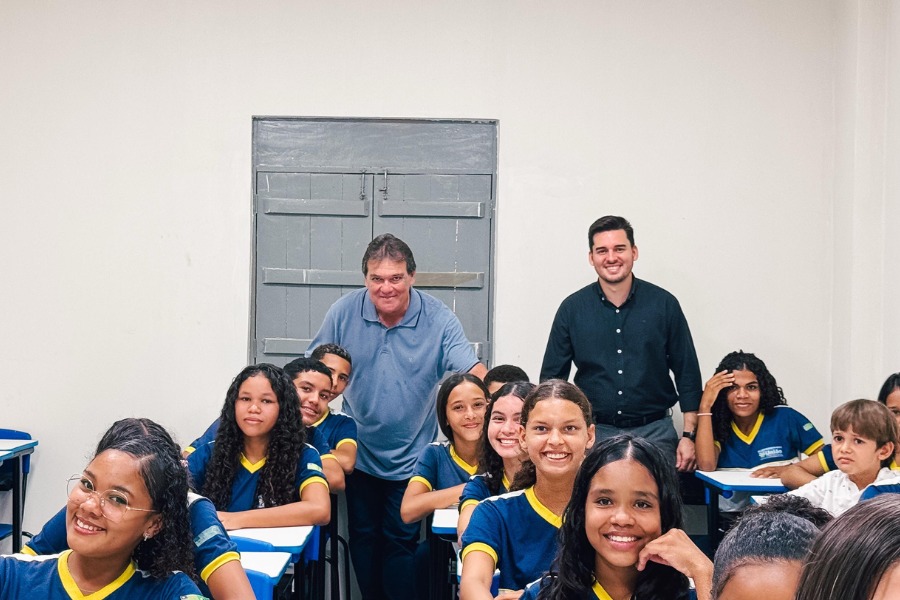 Prefeito Gustavo Medeiros entrega reforma e ampliação da Escola Municipal José Ricardo de Sousa