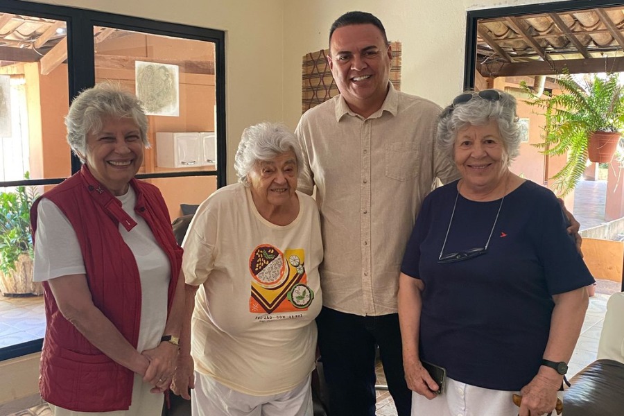 Prefeito Rogério Castro celebra parcerias com grandes nomes da Arqueologia