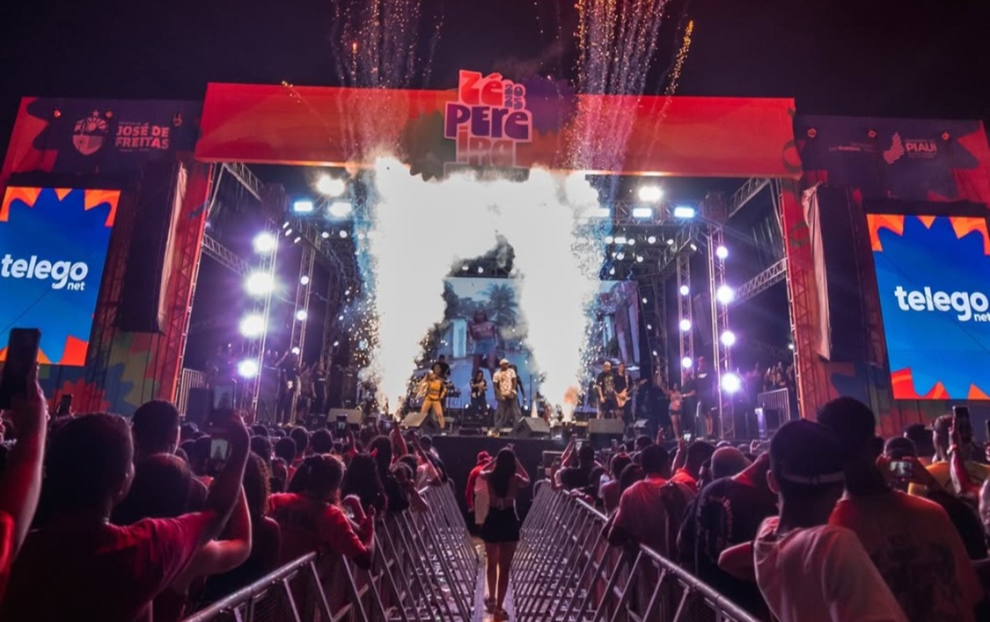 Milhares de foliões se reúnem no Zé Pereira de José de Freitas em mais uma edição histórica