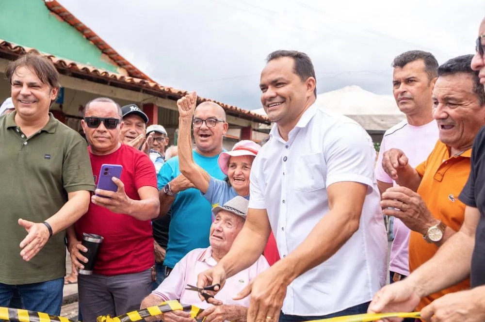 Prefeito Pedro Gomes celebra melhorias na infraestrutura da Rua Juarez Santos
