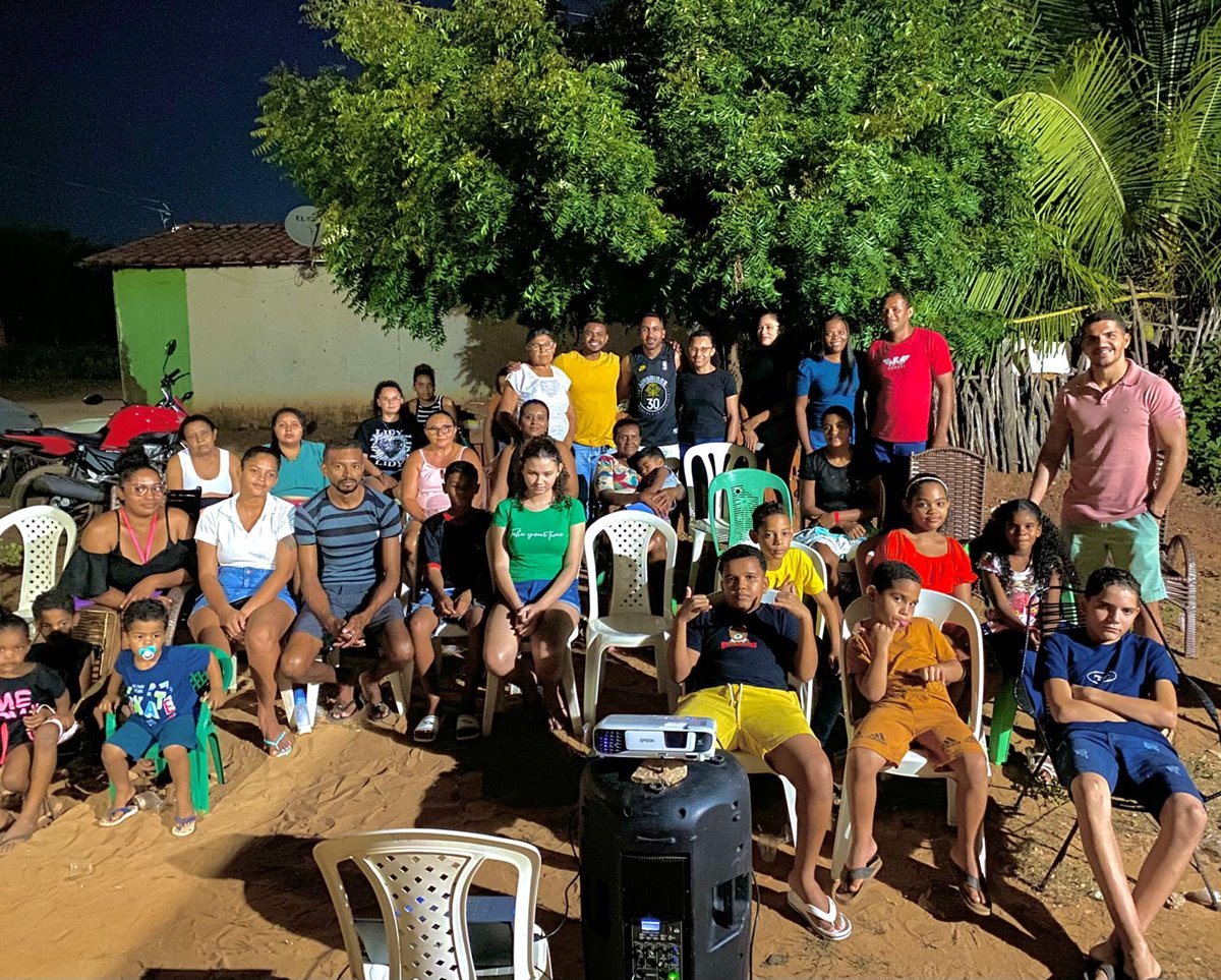 Cine Jovem leva diversão, emoção e aprendizado à comunidade Pau-Ferro, em Colônia do Piauí