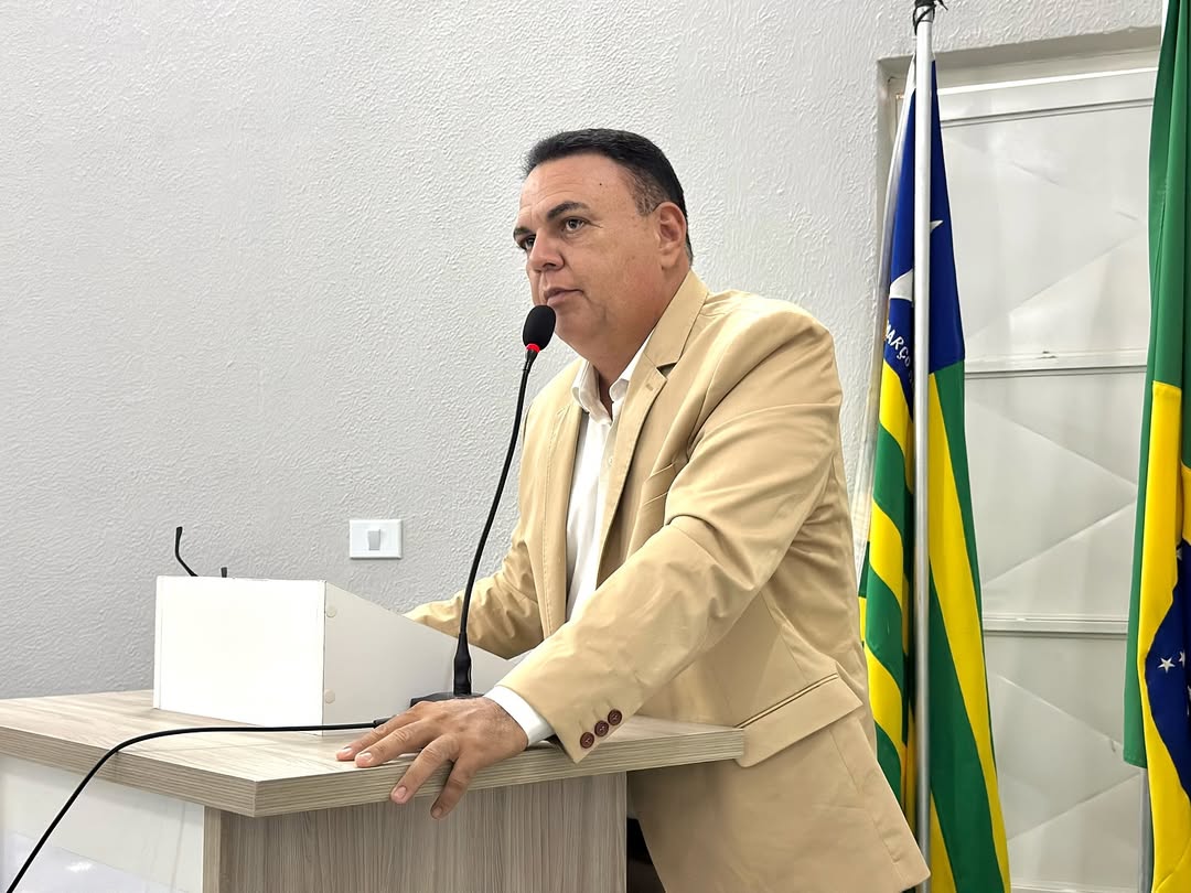 Prefeito de São Raimundo Nonato entrega projeto de reforma administrativa à Câmara Municipal