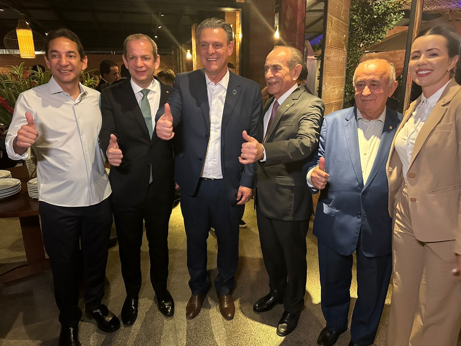 Senador Marcelo Castro reúne cerca de 200 prefeitos em festa em Brasília com ministros e parlamentares  - Imagem 2
