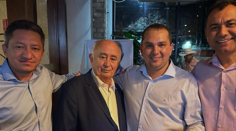 Prefeito de Simplício Mendes participa da XXVI Marcha dos Prefeitos e reforça compromissos com o desenvolvimento regional