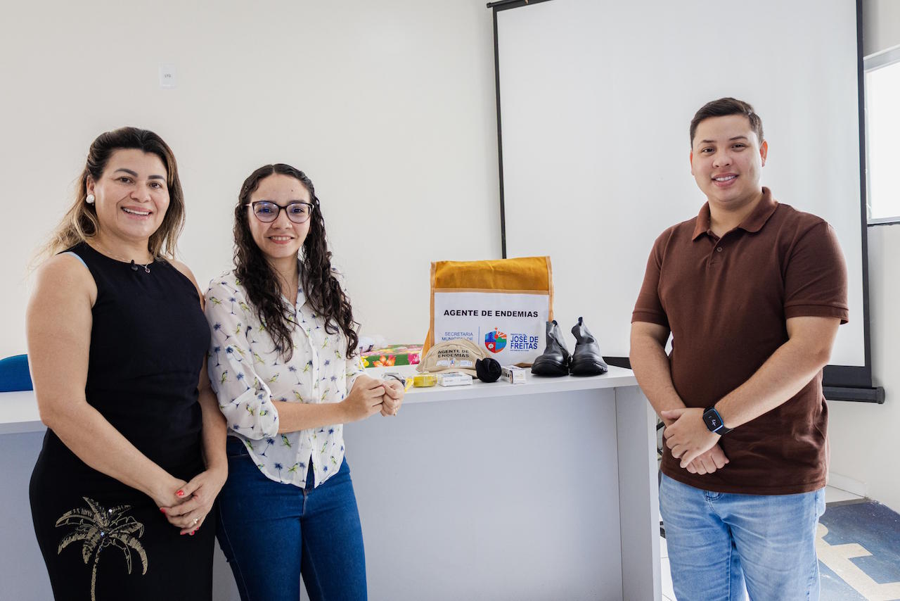 Prefeitura de José de Freitas entrega kits de trabalho para Agentes de Endemias - Imagem 7