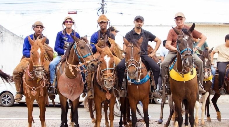 Buriti Expo 2025 termina com premiações, cavalgada e festa sertaneja