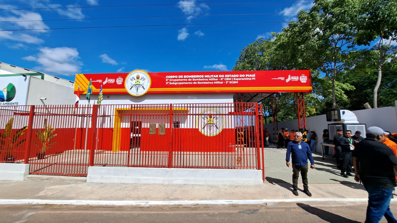 Prefeito Abdoral Melo prestigia inauguração da sede do Corpo de Bombeiros em Esperantina - Imagem 2