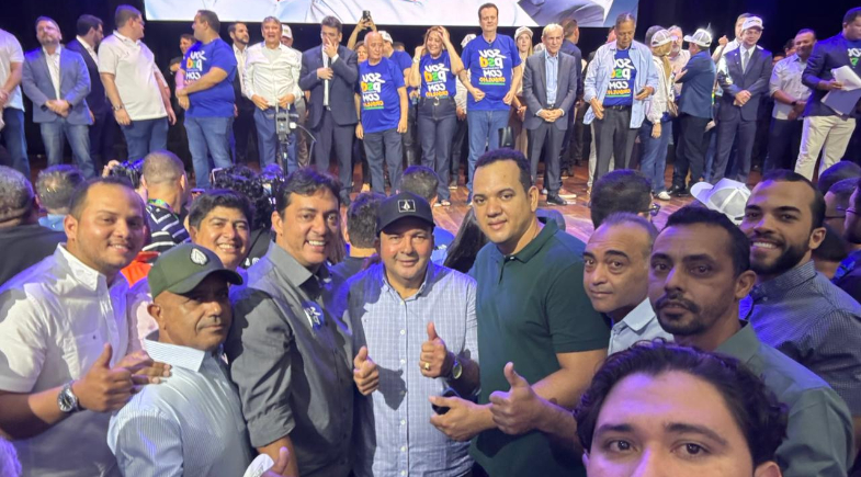 Prefeito Jabes Júnior marca presença no lançamento da candidatura do senador Júlio César