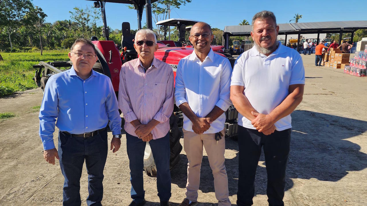 Ribeiro Gonçalves é contemplado com trator para fortalecer a agricultura familiar - Imagem 1