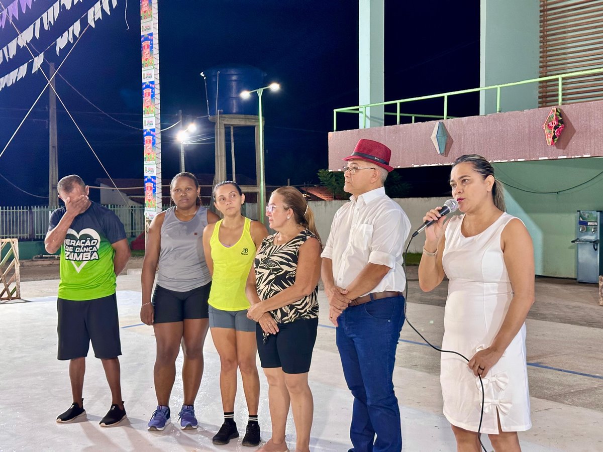 Prefeito Abdoral Melo entrega material a profissionais da educação física - Imagem 1