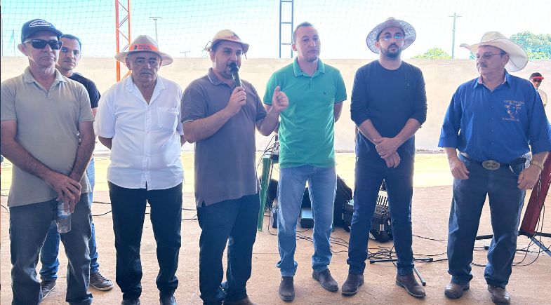 Feira de Animais tem abertura realizada em Simplício Mendes e supera expectativas dos produtores