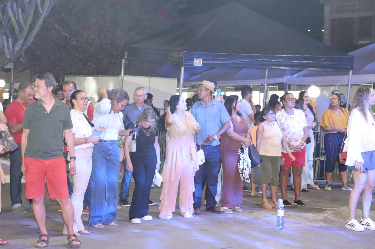 Primeira noite da 'Ópera da Cidade' encanta público e movimenta São Raimundo Nonato - Imagem 7