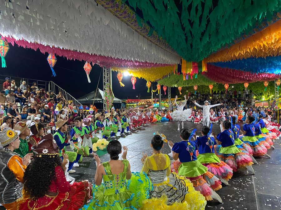 Confira como foi a primeira noite do São João da Esperança 2025 em Esperantina - Imagem 10