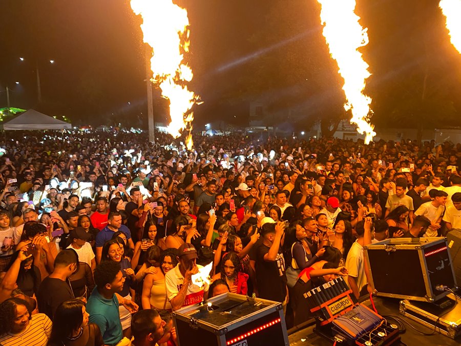 Confira como foi a primeira noite do São João da Esperança 2025 em Esperantina - Imagem 11