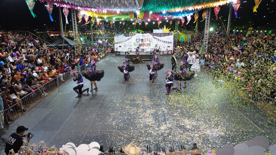 Confira como foi a segunda noite do São João da Esperança em Esperantina - Imagem 11