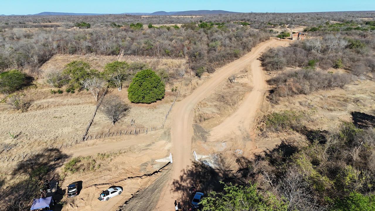 Comunidade de São Raimundo comemora construção de ponte com grande churrasco em Curimatá - Imagem 1