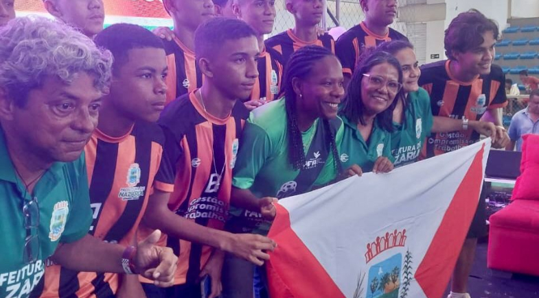 Nazária presente na abertura da Taça das Favelas Piauí 2025