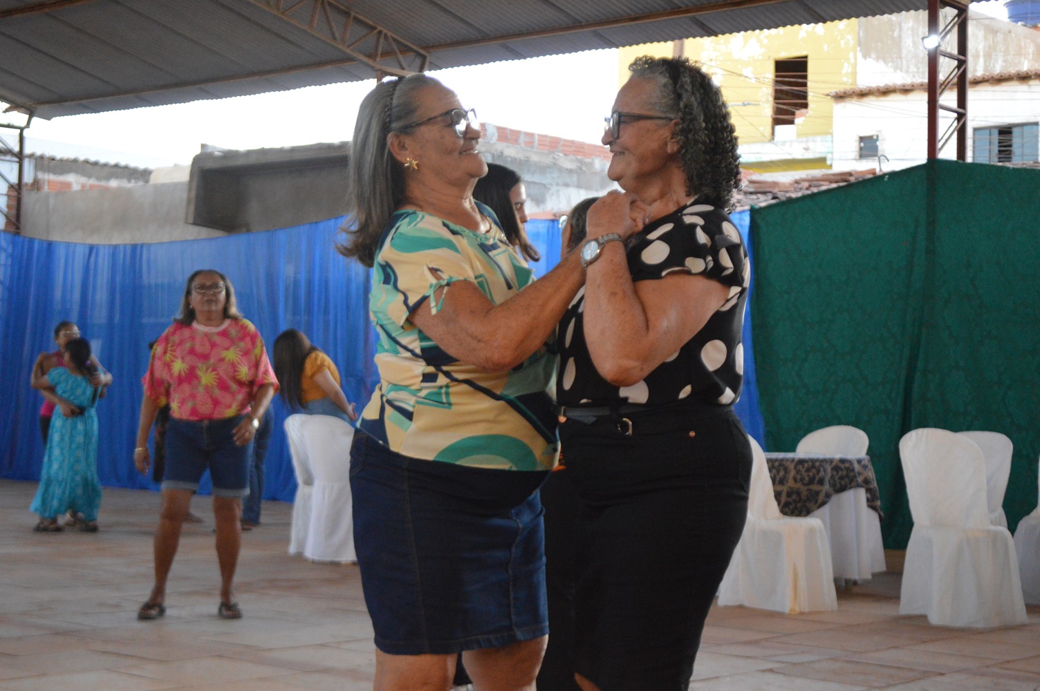 Alegria e integração marcam o primeiro Forró dos Idosos em Marcolândia - Imagem 5