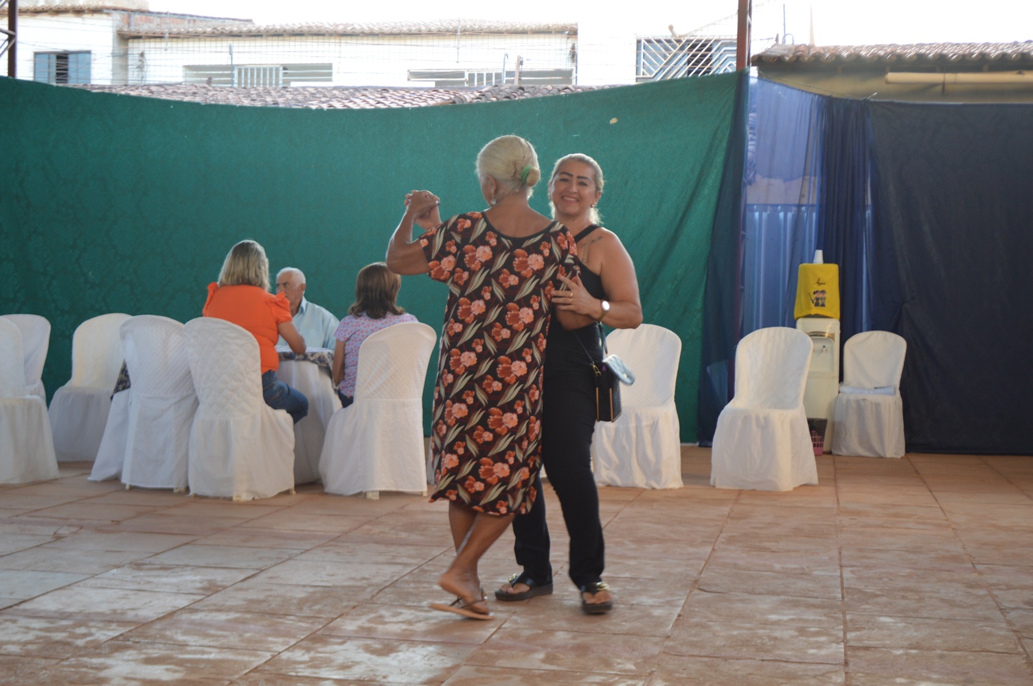 Alegria e integração marcam o primeiro Forró dos Idosos em Marcolândia - Imagem 6