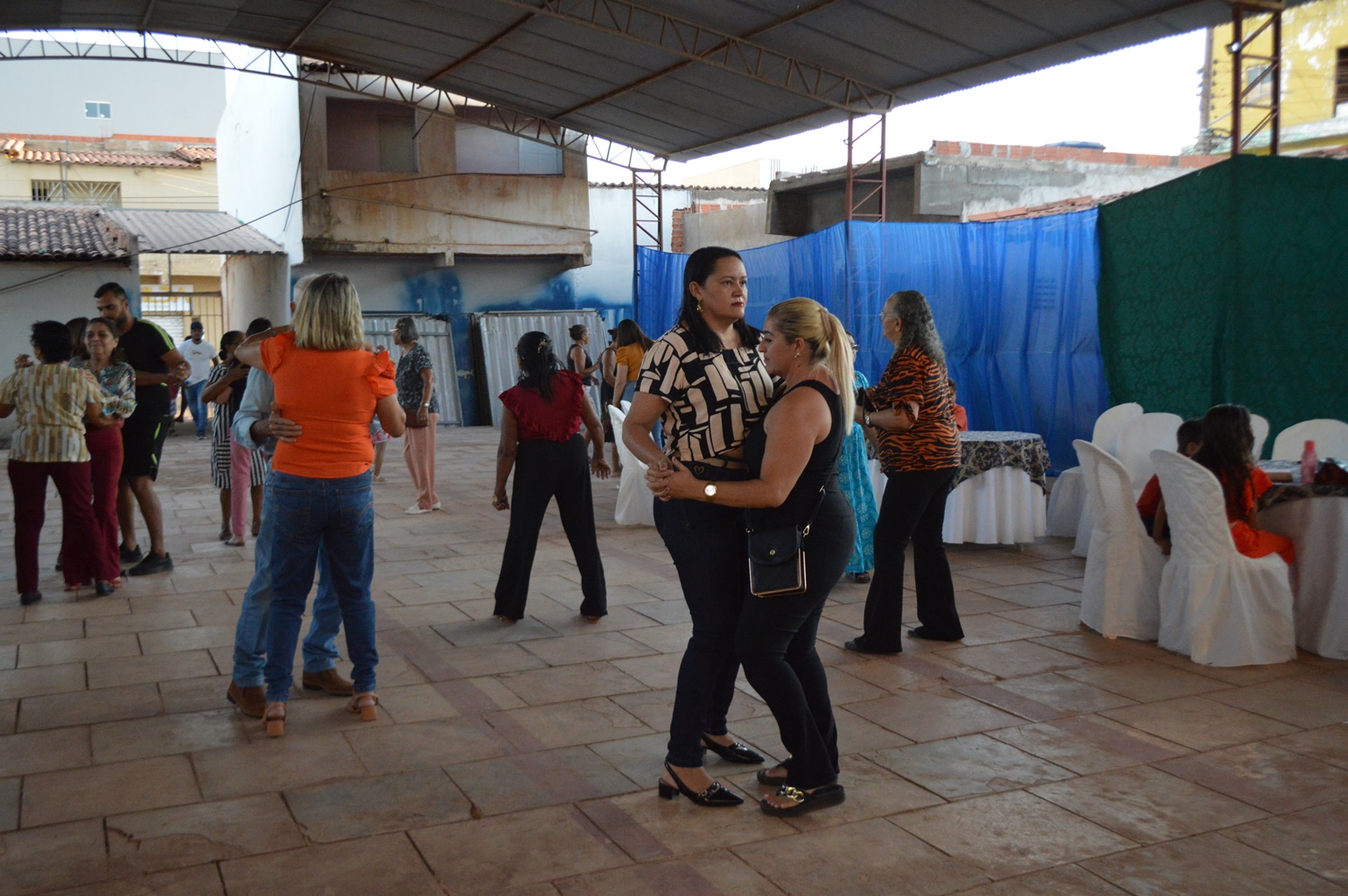 Alegria e integração marcam o primeiro Forró dos Idosos em Marcolândia - Imagem 9