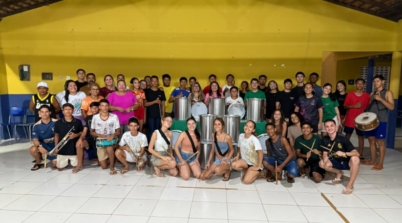 Prefeitura de Luís Correia entrega novos instrumentos à Banda Fanfarra Carmosina Martins