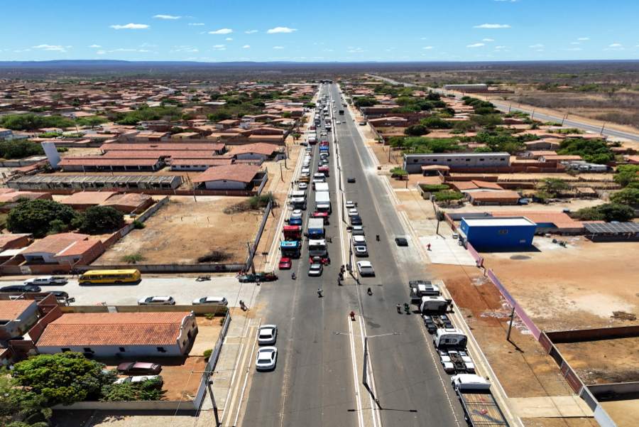  Tradicional Carreata dos Caminhoneiros movimenta Festejos em São Raimundo Nonato