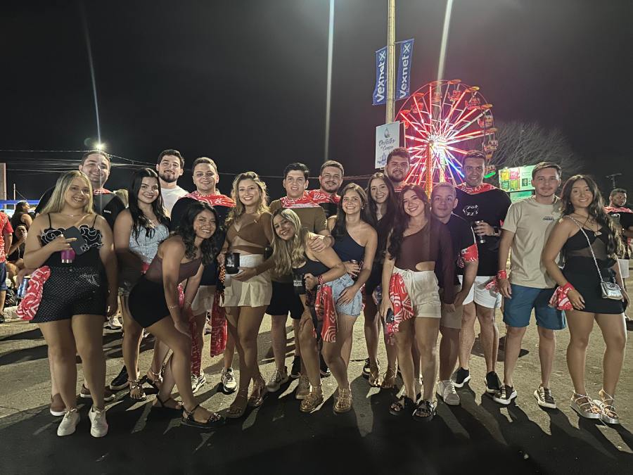 Foliões no Pirifolia 