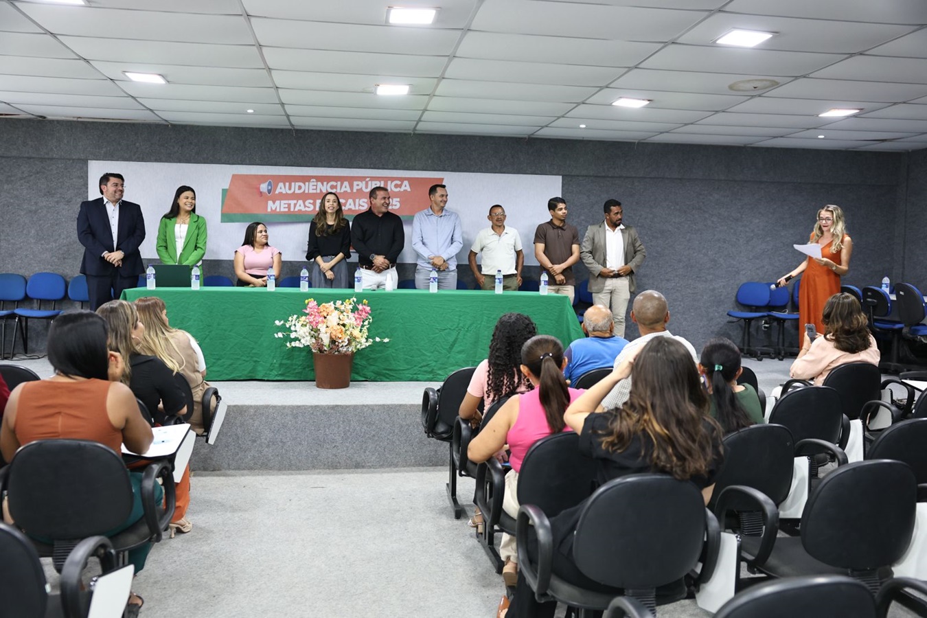 Curimatá realiza audiência pública para avaliar cumprimento das metas fiscais do 1º semestre de 2025 - Imagem 4