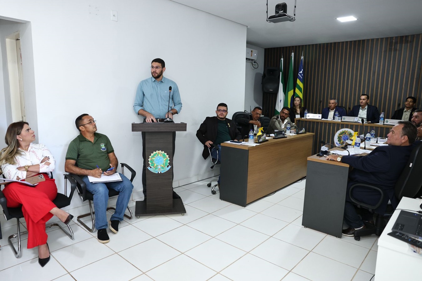 Prefeito de Curimatá participa de sessão na Câmara para discutir projetos sociais e ambientais - Imagem 8